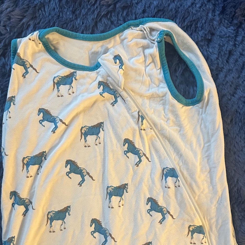 Kyte Sleep Sack .5tog Horse Print - Blue and White